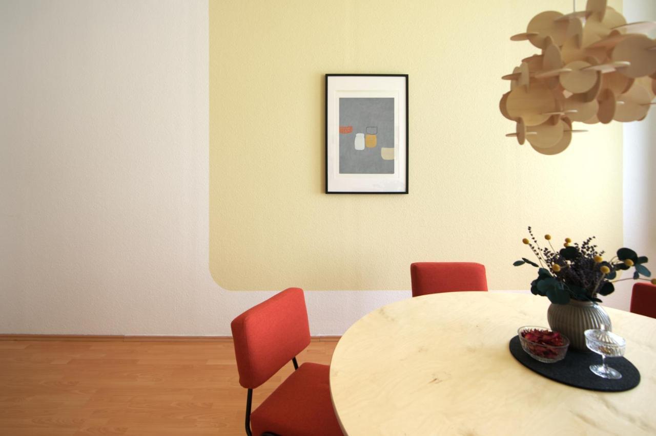 Vonbehling Boutique Apartment Mit 65Zoll Tv Und Designerstuecken Halle  Exteriér fotografie