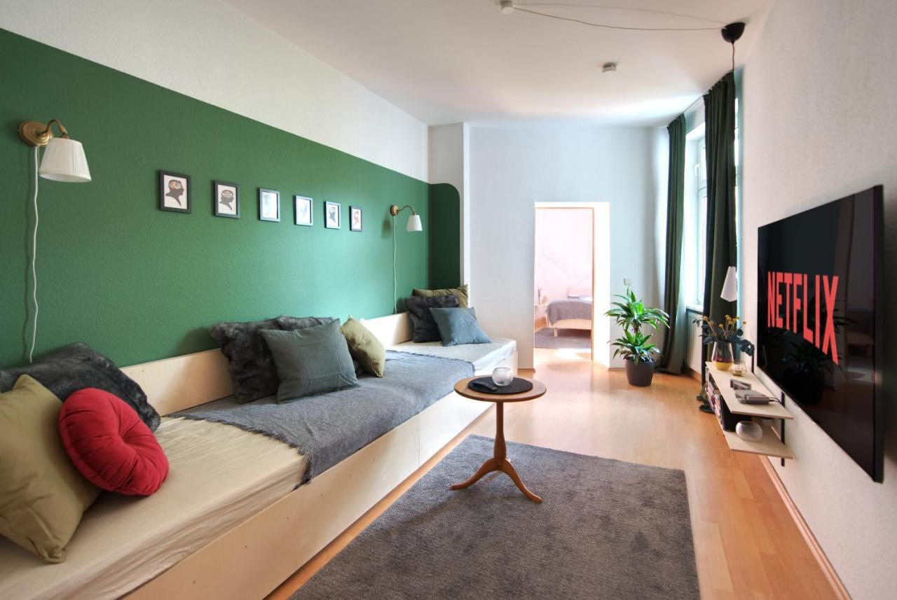 Vonbehling Boutique Apartment Mit 65Zoll Tv Und Designerstuecken Halle  Exteriér fotografie