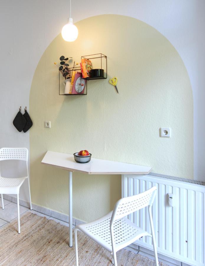 Vonbehling Boutique Apartment Mit 65Zoll Tv Und Designerstuecken Halle  Exteriér fotografie