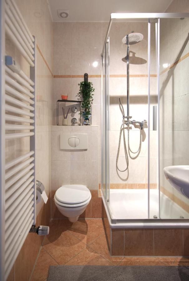 Vonbehling Boutique Apartment Mit 65Zoll Tv Und Designerstuecken Halle  Exteriér fotografie